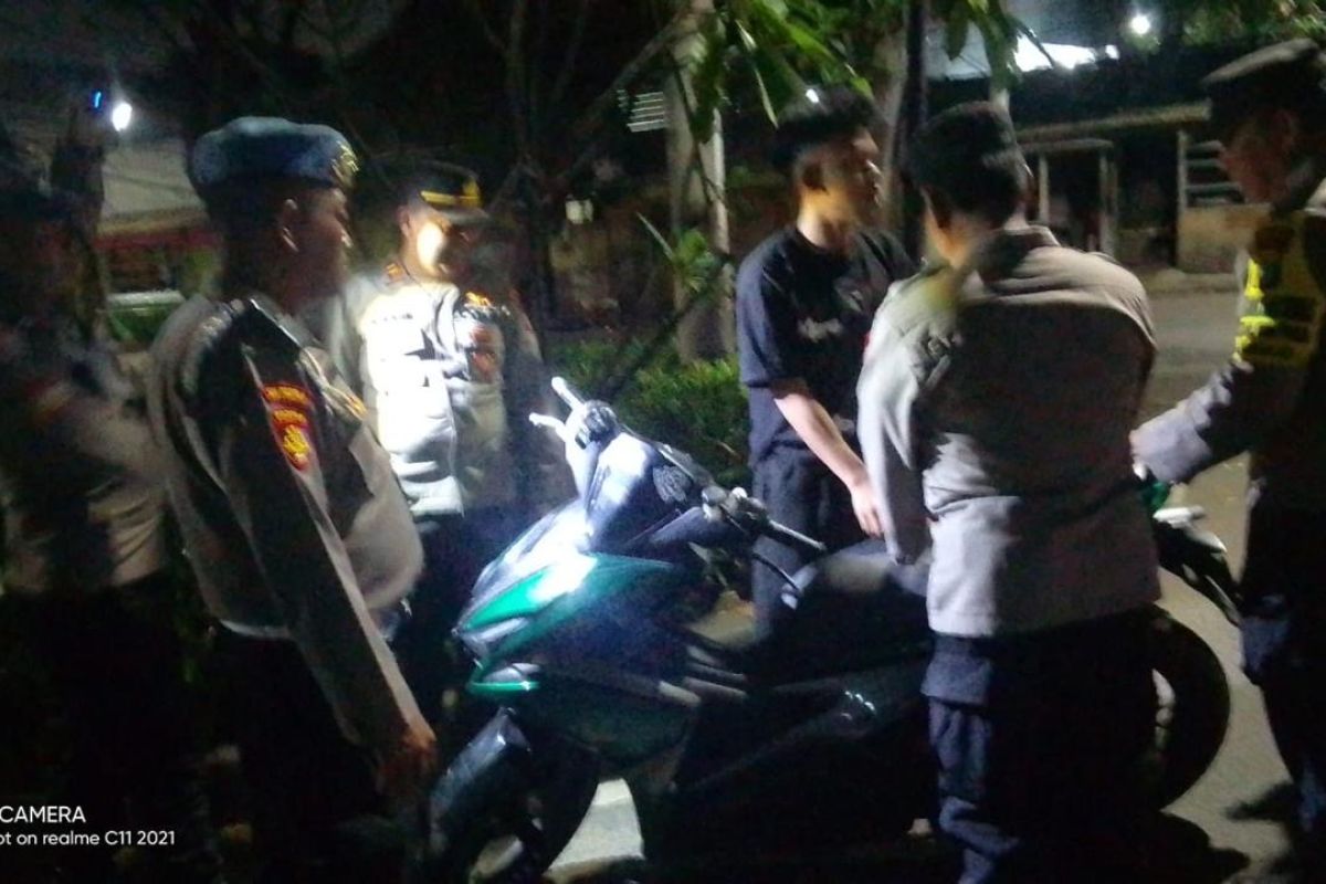 Police step up patrols to prevent street fights and crime