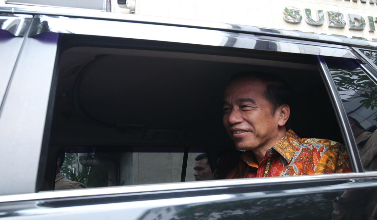 PDIP dismisses Jokowi's Indonesia tour as 'no impact, just handing out food parcels'