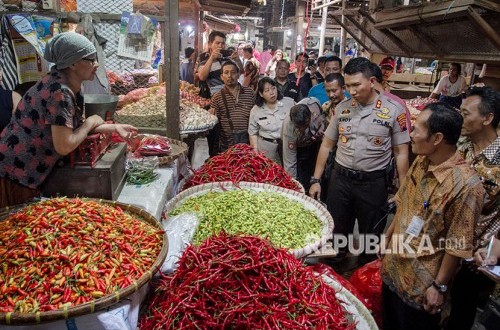 Fighting the Food Mafia