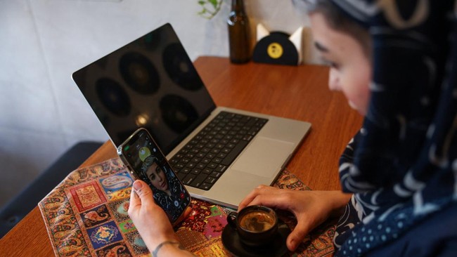 Iran Reopens Internet Access After 90-Day Blackout