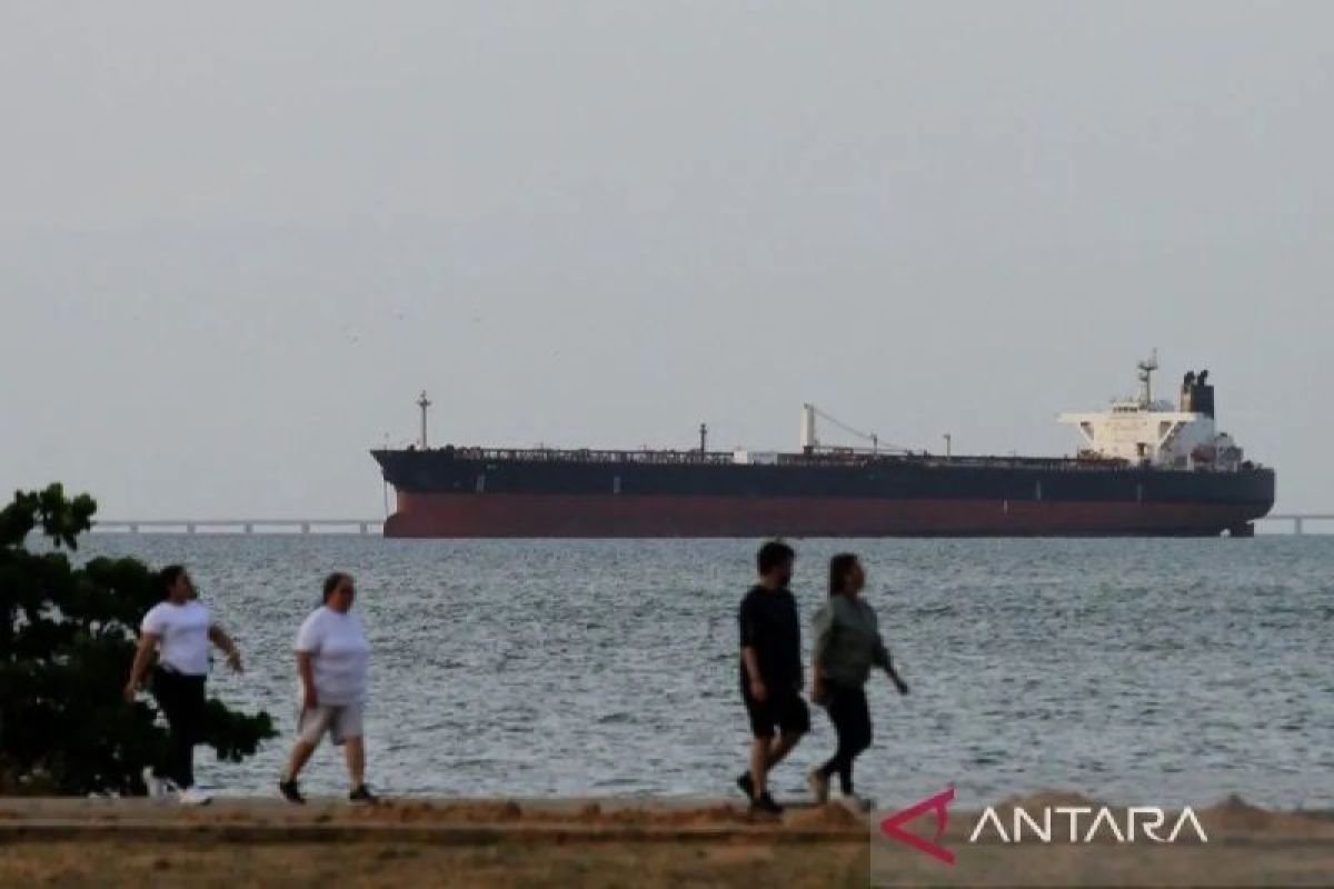 Iran promises special privileges to China and Russia for transiting the Strait of Hormuz