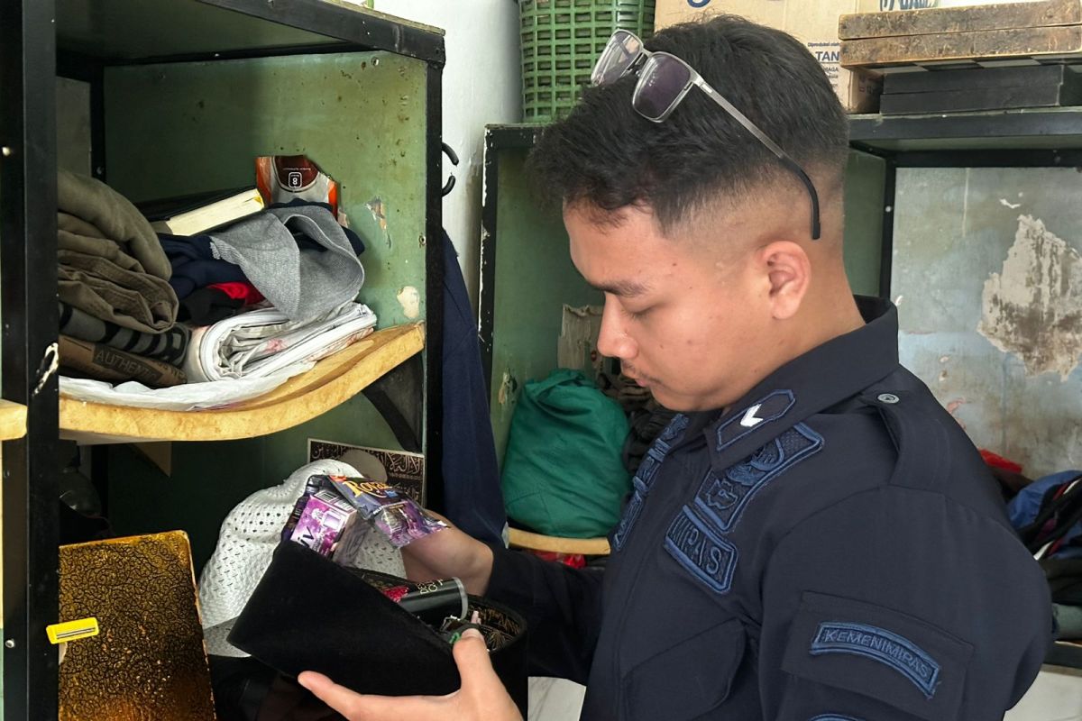 Situbondo Prison Raid Finds No Contraband
