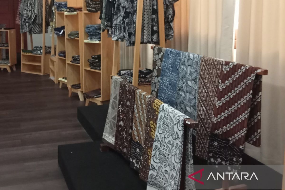 Yogyakarta's Commitment to Preserving Batik as Cultural Heritage