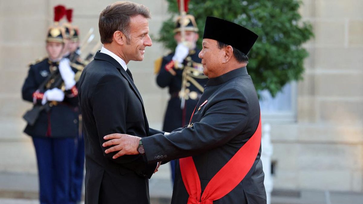 PDIP Criticises Prabowo's Three Visits to France in Five Months