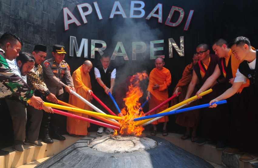 Dharma Fire Ceremony for Waisak 2026 at Mrapen: Significance and Rituals