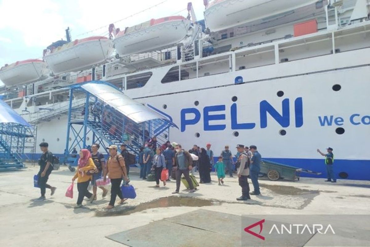 Pelni carries 1,178 passengers during 2026 Idul Adha holiday period