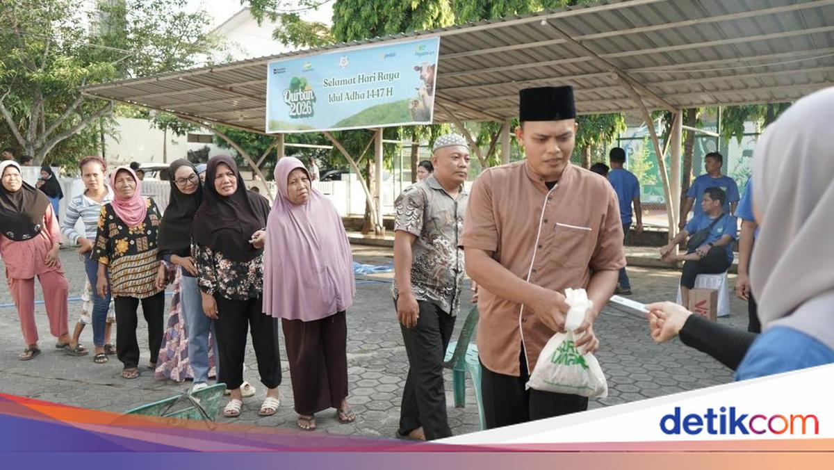 Pegadaian Distributes 913 Sacrificial Animals to Islamic Boarding Schools Nationwide