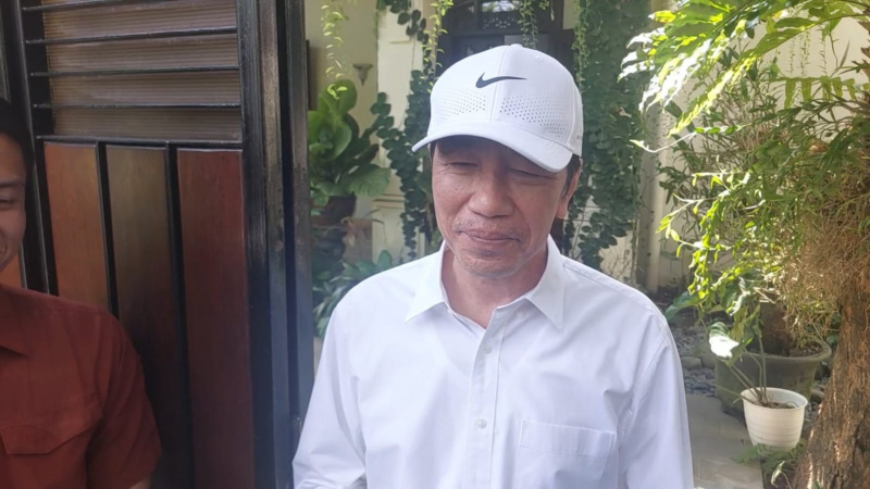 Jokowi Begins National Tour in Lampung as Analysts Read 2029 Political Signals