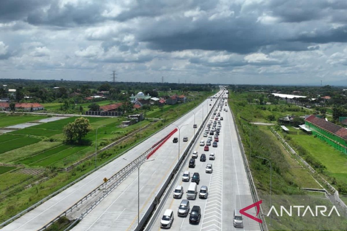 Over 330,000 Vehicles Use Nusantara Regional Toll Road Sections