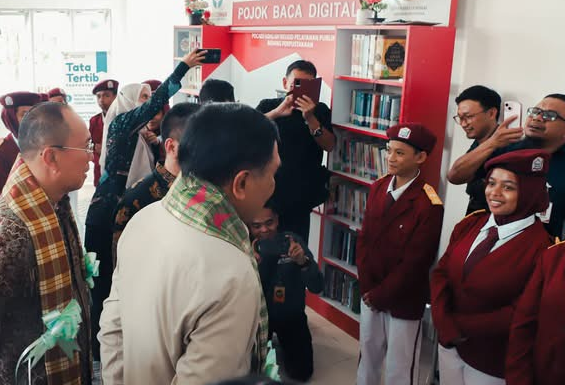 Two Ministers Visit Kendari’s People’s School to Ensure Poverty Alleviation Programme is On Track