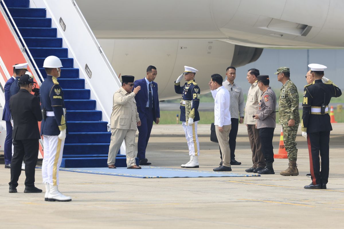 Prabowo secures Rp61.25 trillion in commercial deals with France