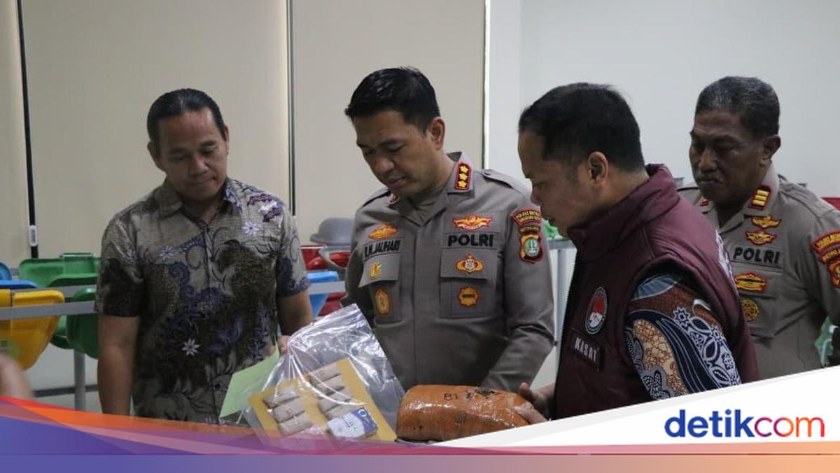 Nervous During Police Raid, Man Found With One Kilogram of Cannabis