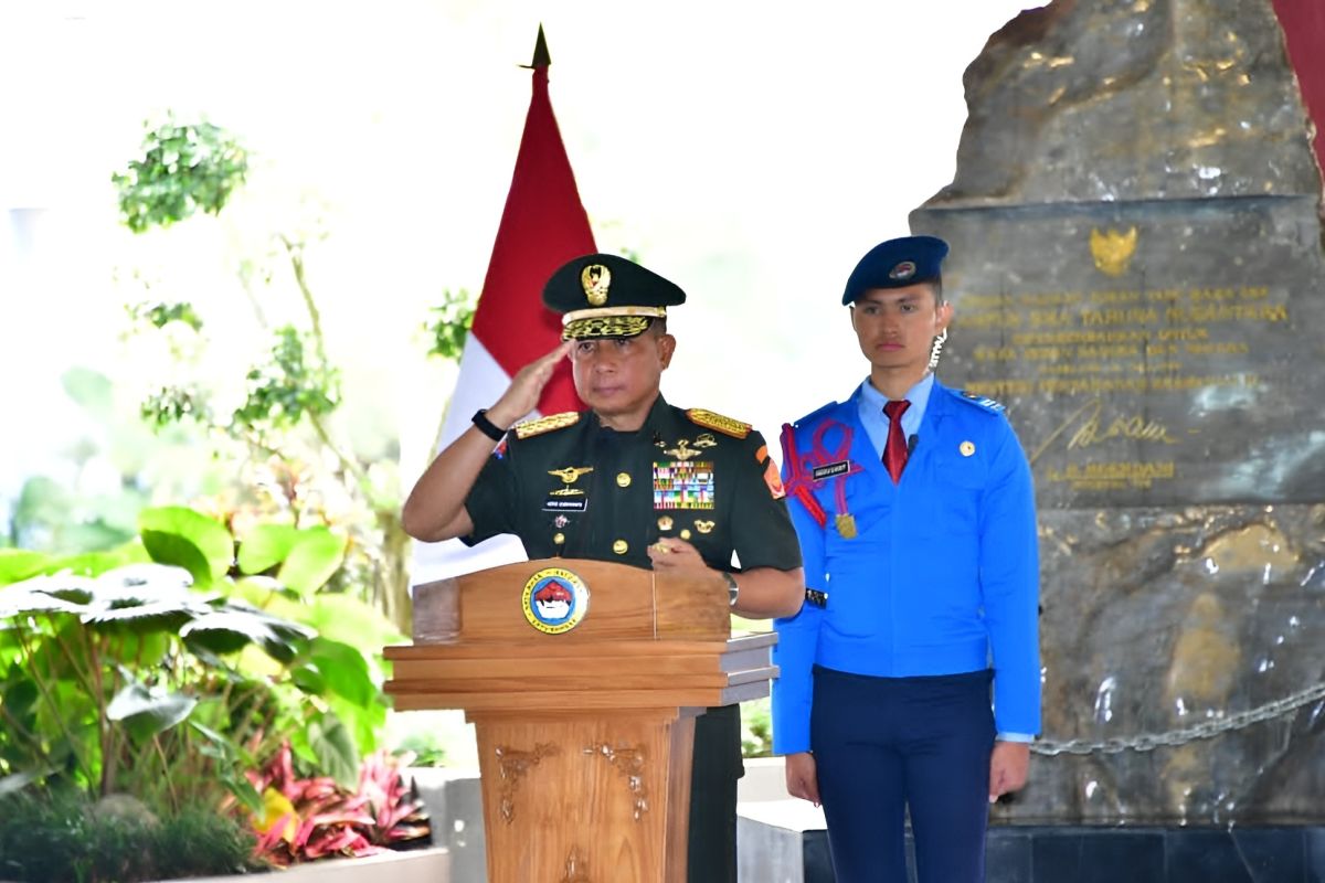 TNI Commander Calls for Adaptive Generation Among Taruna Nusantara Alumni