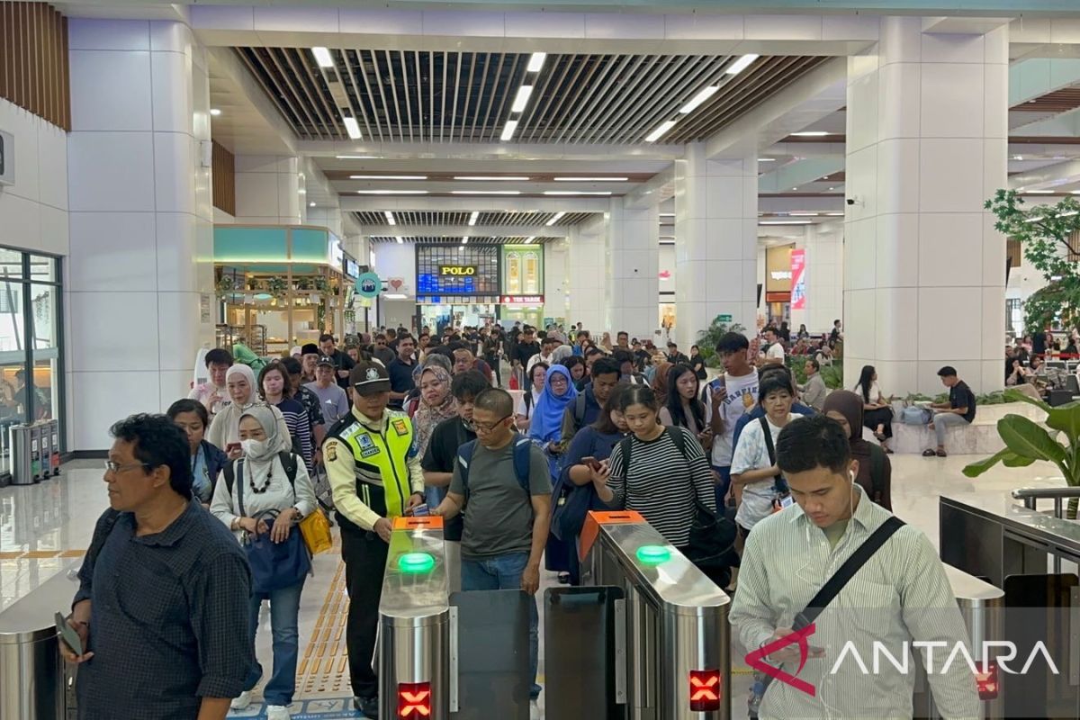 Whoosh daily passenger volume forecast to rise 15% during long holiday period