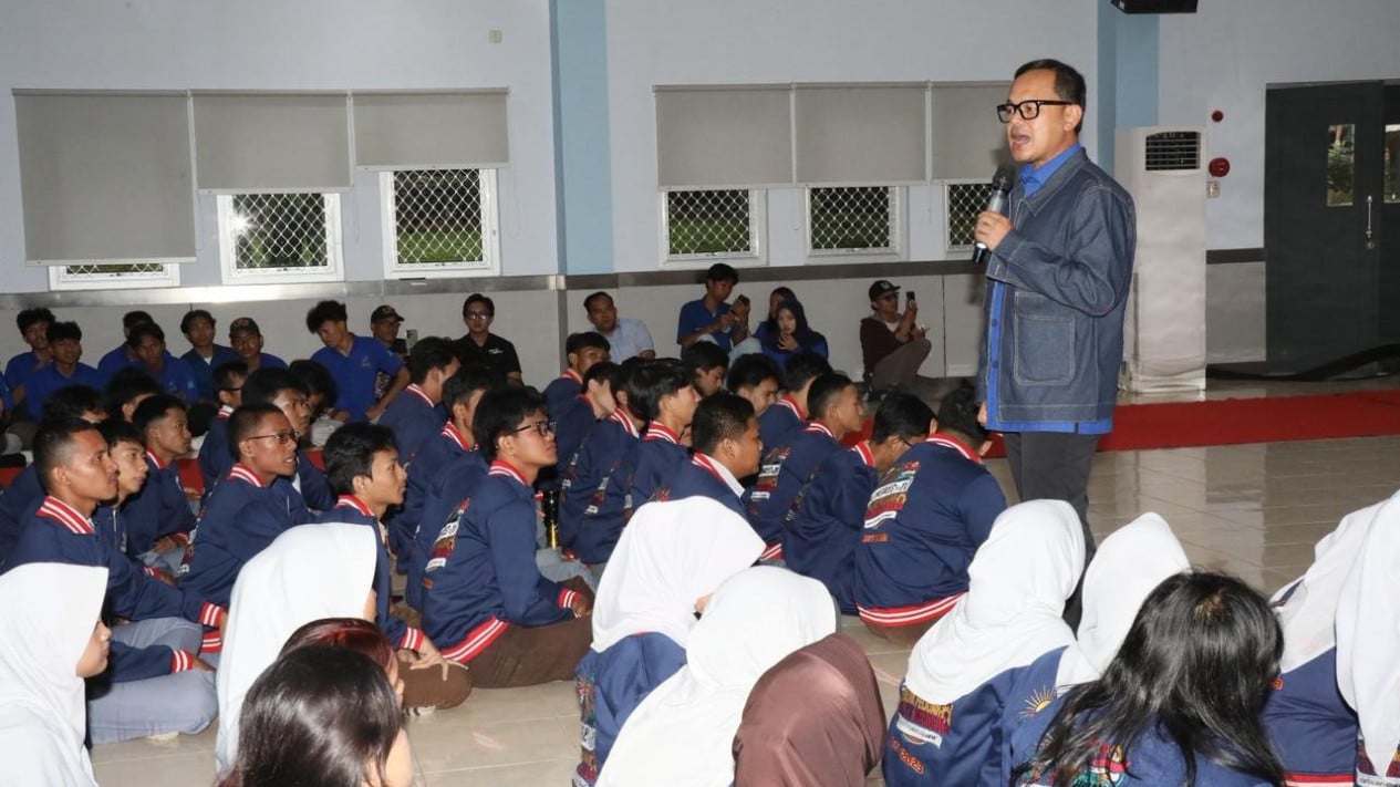 Deputy Minister Bima Urges Youth to Improve Themselves for Golden Indonesia 2045