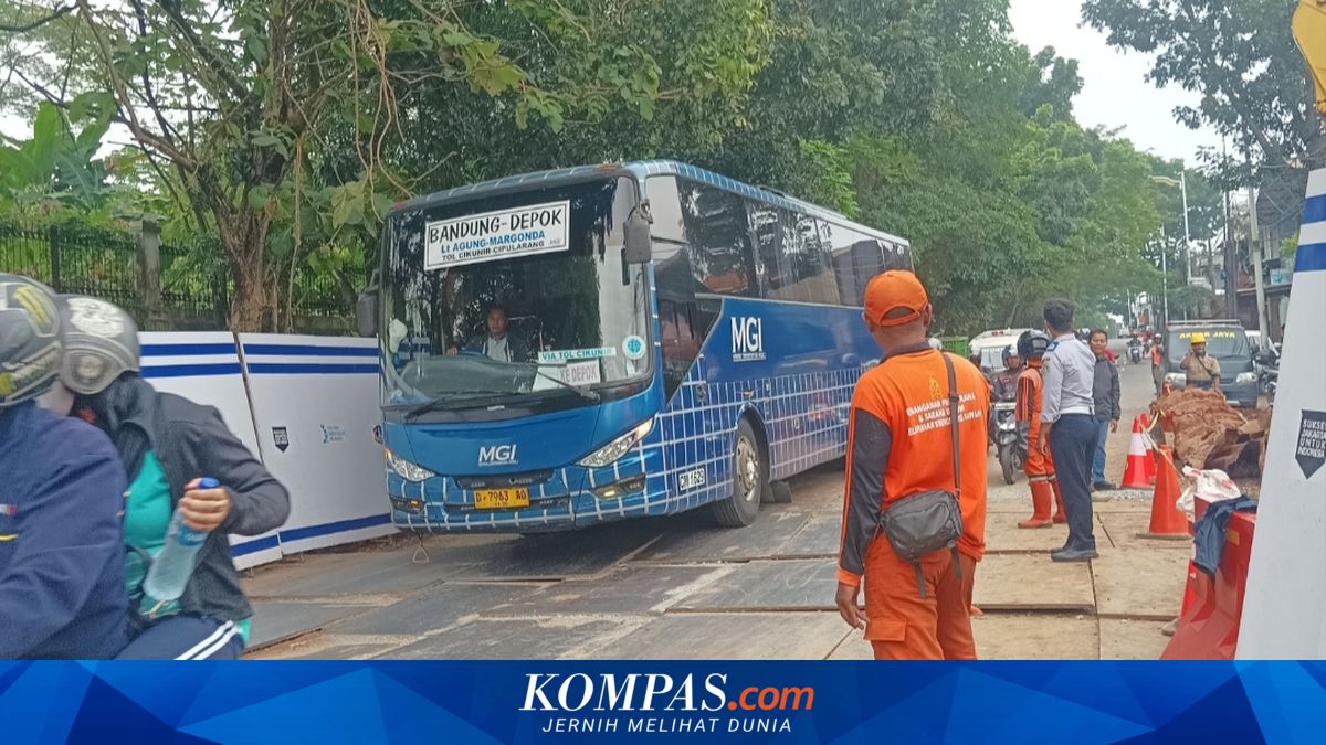 Lenteng Agung road repair 70% complete as buses and trucks resume traffic
