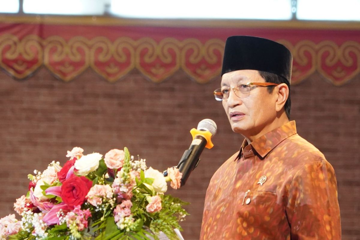 Minister calls on Buddhists to promote peace on Vesak Day