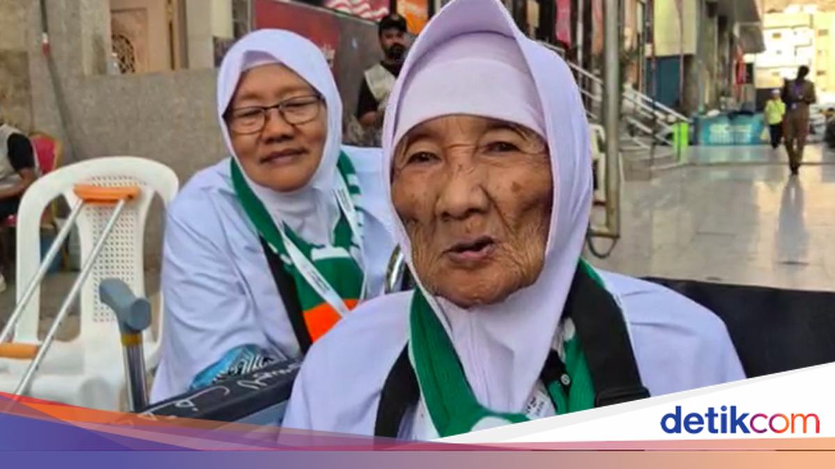 Marsiyah, World's Oldest Hajj Pilgrim from Indonesia