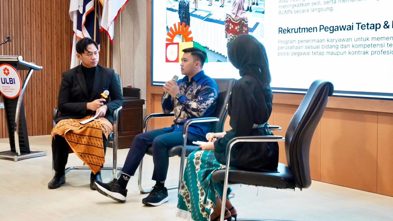 Deri Kamaludin: Scholarships Open Doors to Networking and Experience