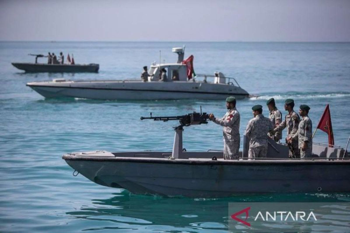Iran's military reaffirms full authority over Strait of Hormuz