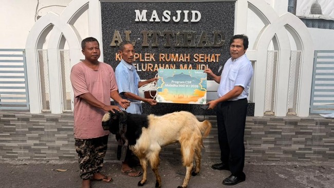 Telkomsel Distributes Sacrificial Animals for Eid al-Adha 1447H