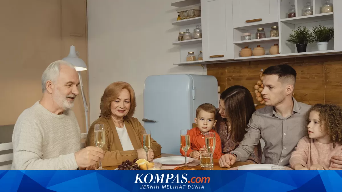 Supporting Children and Parents Simultaneously? How to Manage Your Finances