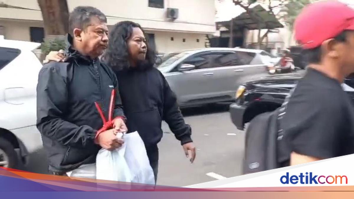 Police Reveal Cause of Ride-Hailing Driver Damaging Car on JORR Toll Road