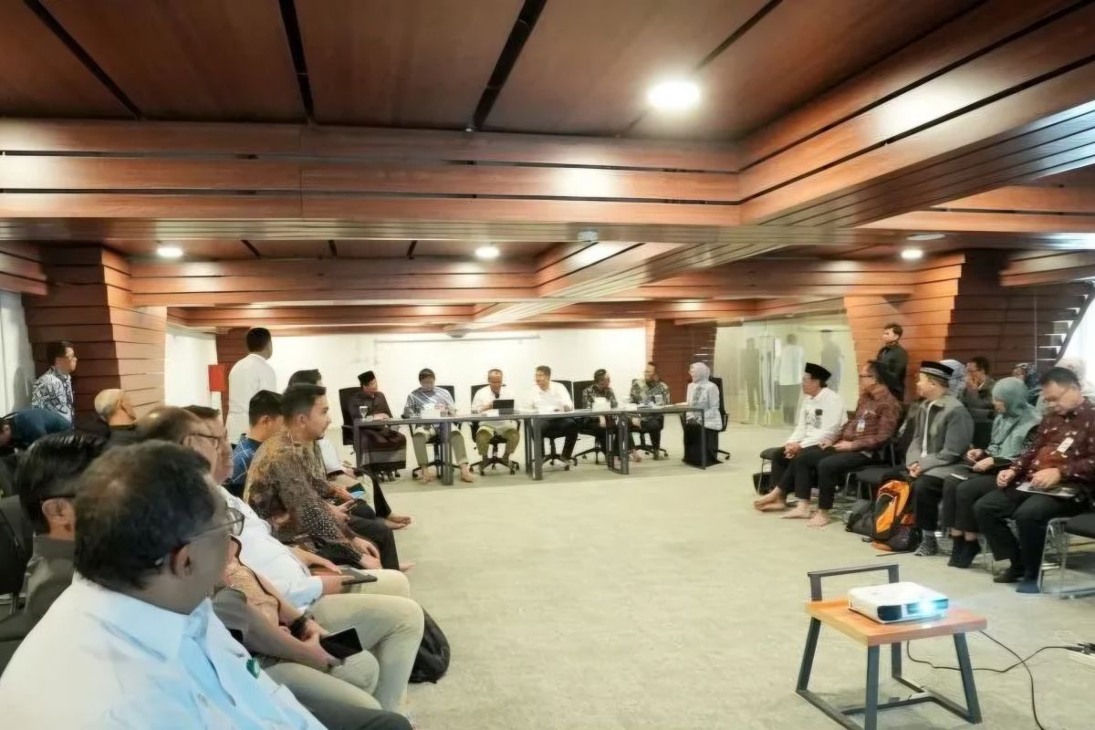 West Java Provincial Government strengthens Islamic economic ecosystem in industrial areas