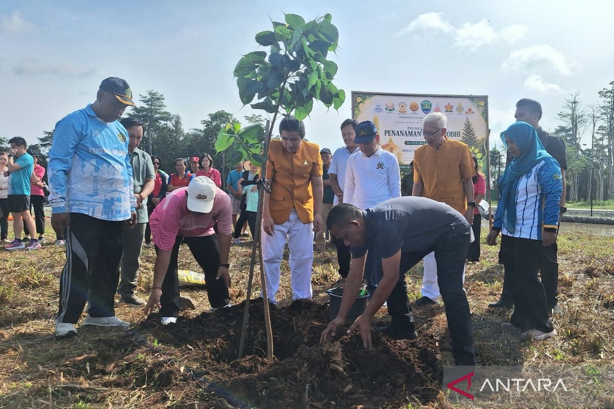 Tri Suci Waisak Celebration: Bulungan Buddhist Community Plants Bodhi Trees