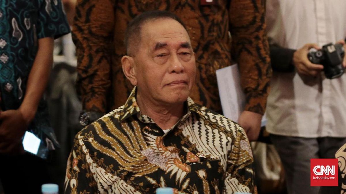 Megawati Weeps While Recalling Ryamizard's Role in Aceh Disaster Response