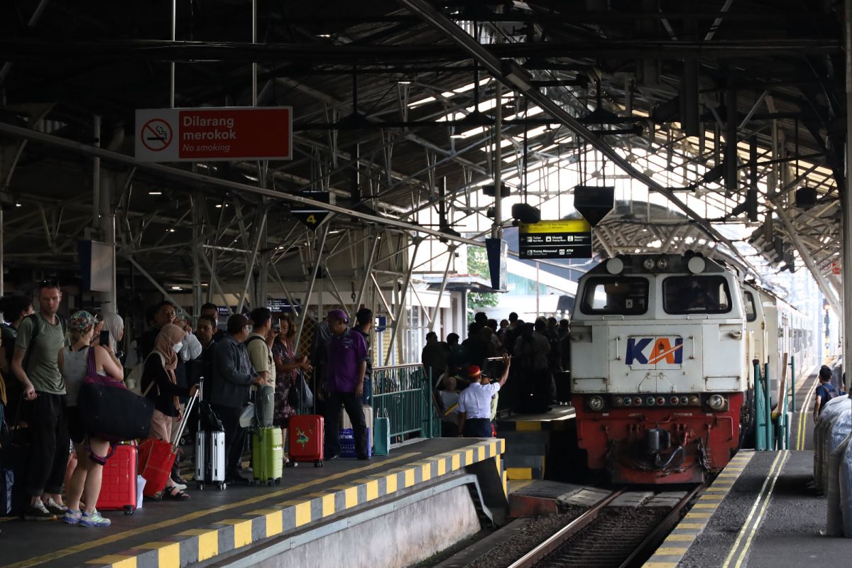 Long weekend travel spreads across cities as KAI serves 956,265 passengers over five days