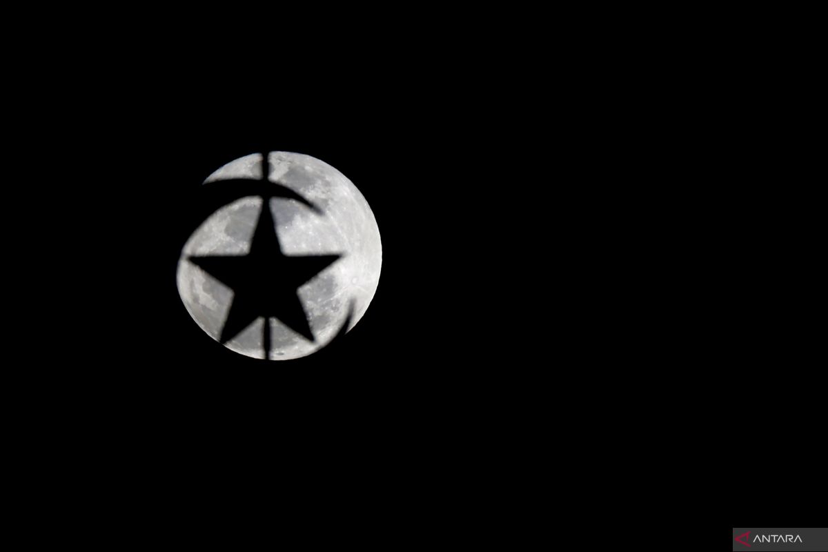 Blue moon phenomenon observed across Indonesia