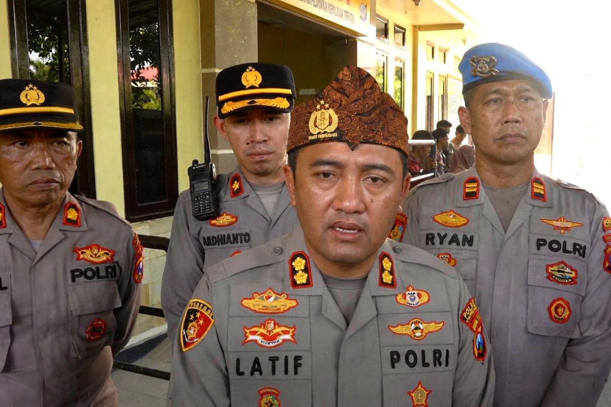 Probolinggo Police Deploy Dozens of Personnel to Secure Yadnya Kasada Ceremony