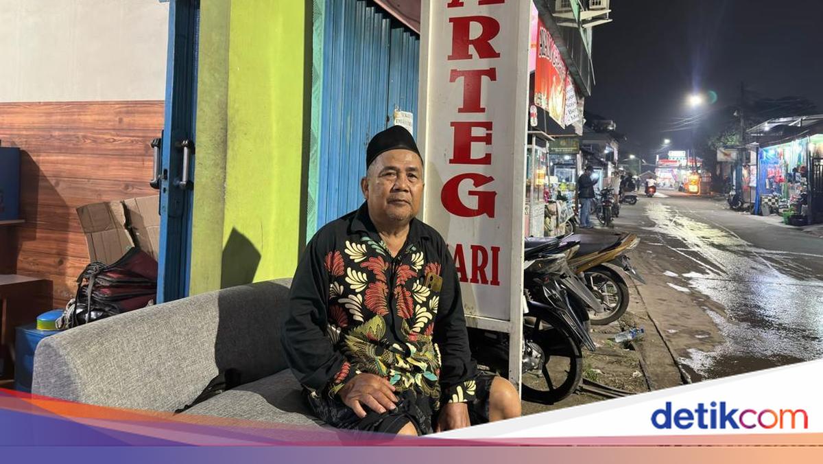 Warteg Owner Evacuates Customers During Gandamekar Bekasi Fire