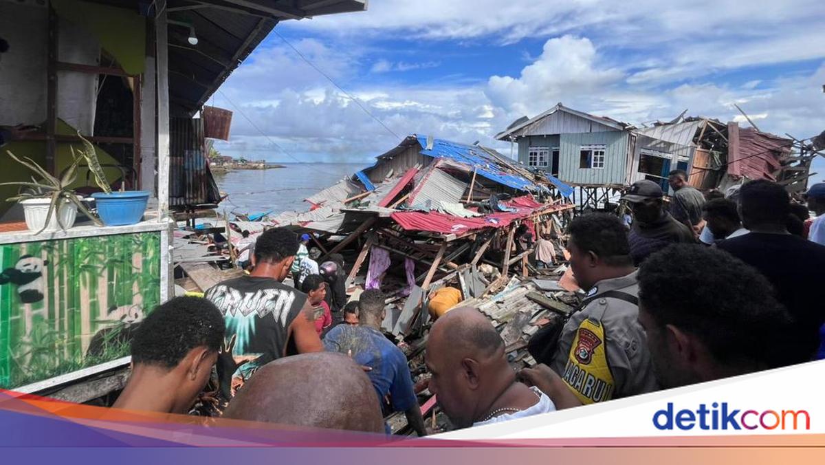 10 Houses in Biak Numfor Damaged by WWII Bomb Explosion