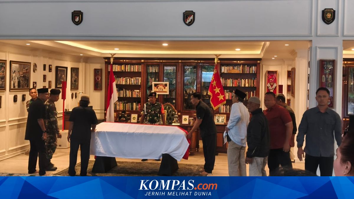 Prabowo to Attend Ryamizard's Wake at Defence Ministry This Morning
