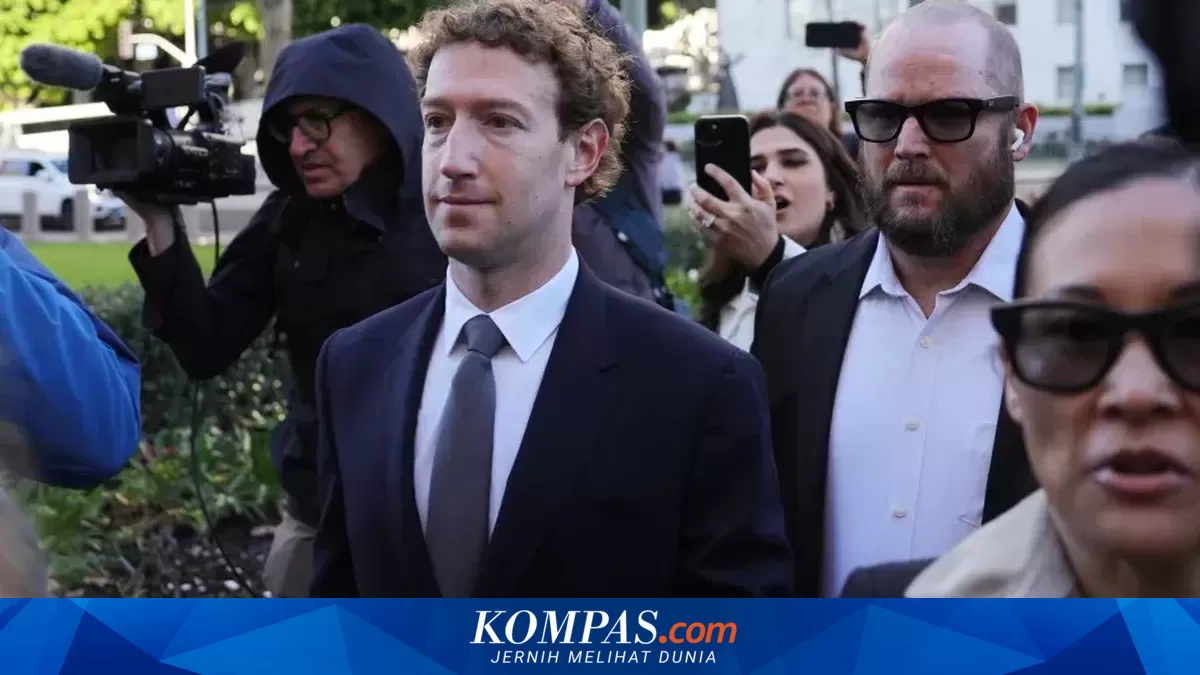 Mark Zuckerberg Acknowledges Mistakes After 8,000 Job Cuts