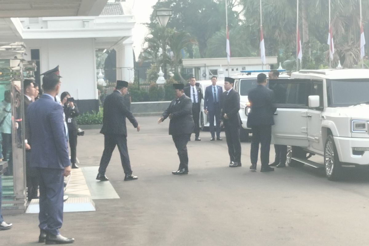 President Prabowo attends Ryamizard Ryacudu's lying-in-state at Ministry of Defence