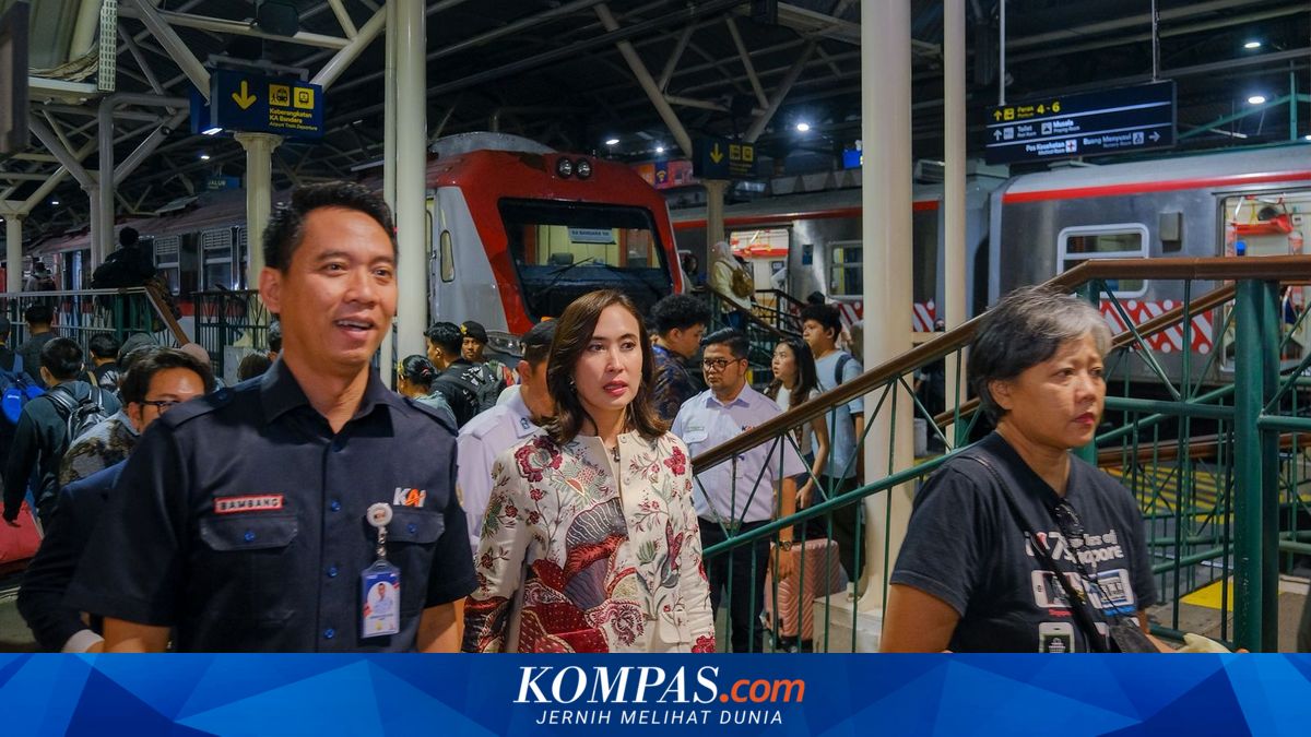 Tourism Minister Inspects Prambanan Temple and Yogyakarta Tugu Station Ahead of School Holidays