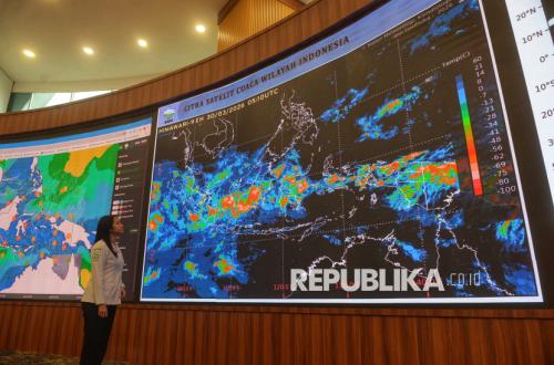 BMKG Forecasts Rain Across All Jakarta Areas on Monday Afternoon