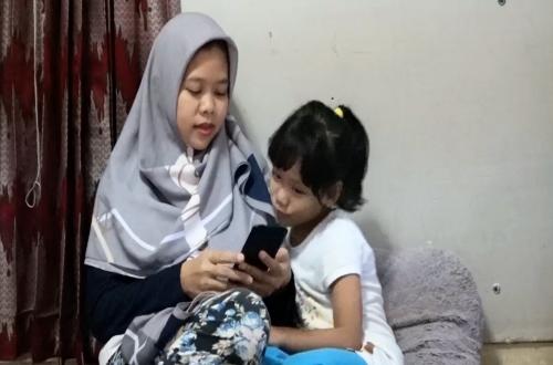 Singapore PM Launches Initiative to Combat Children's Gadget Addiction, Key Advice for Parents