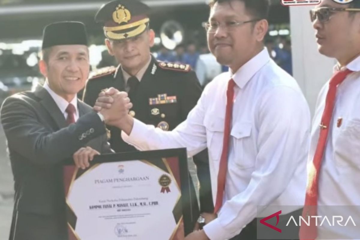 Palembang Mayor Praises Police for Seizing 10kg Methamphetamine