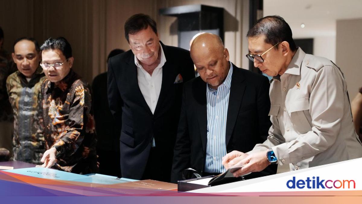 Fadli Zon attends National Dharmasanti Tri Suci Waisak 2570 BE/2026