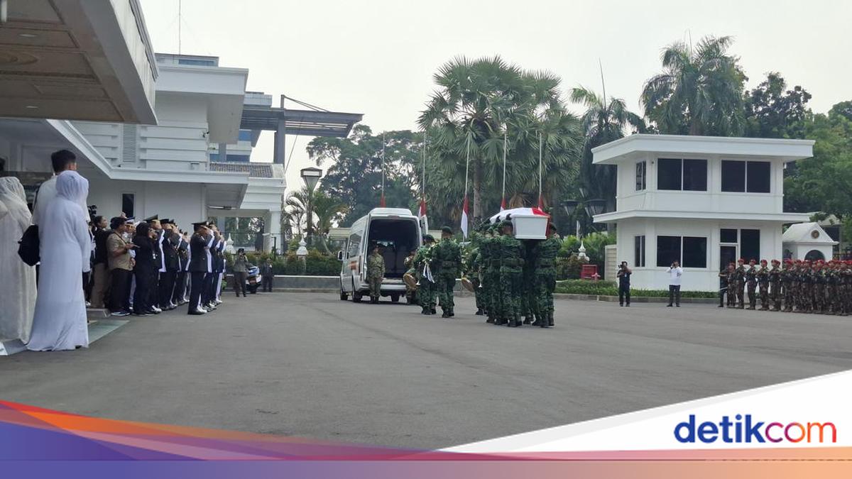 Former Defence Minister Ryamizard Ryacudu Laid to Rest at Kalibata Heroes' Cemetery