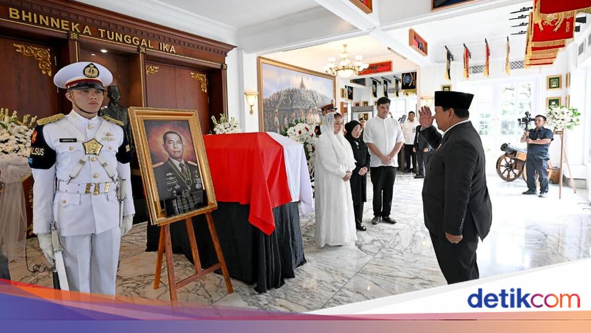 Prabowo Pays Final Respects to Late Ryamizard Ryacudu at Defence Ministry