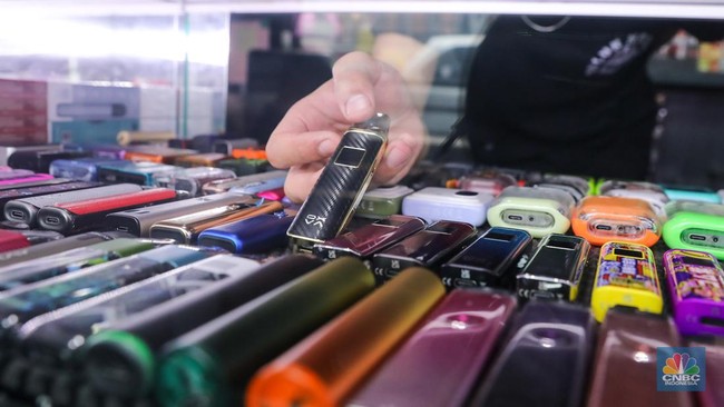 Indonesian Youth Vaping Surge Linked to Misleading 'Safer' Claims