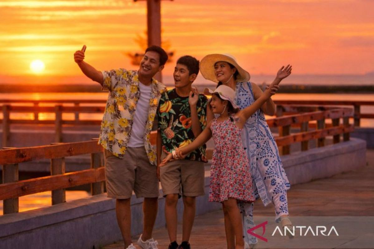 Management reports 166,955 visitors to Ancol during long holiday period