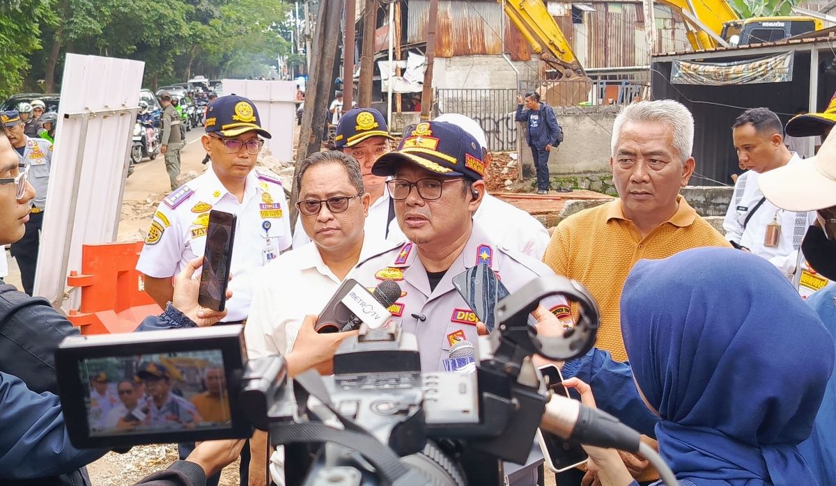 Lenteng Agung Road to Depok Fully Closed for Sinkhole Repair Work