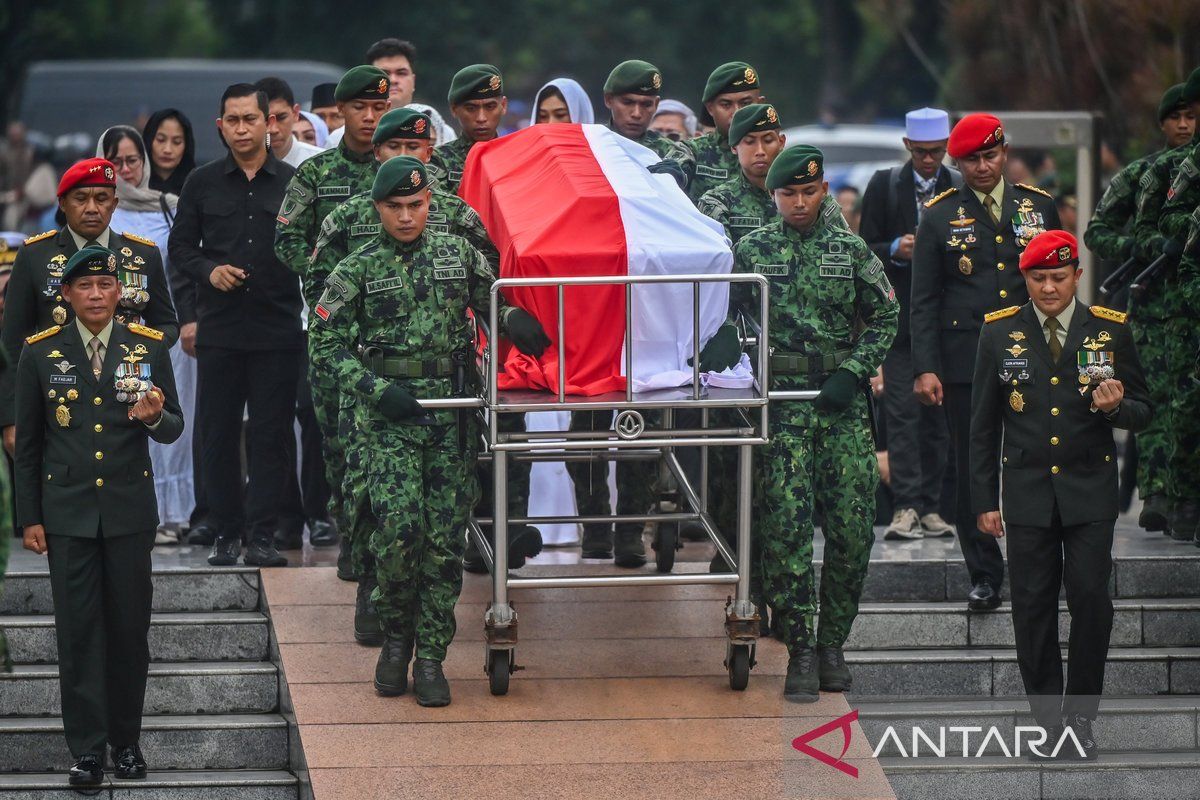 Former Defence Minister Ryamizard Ryacudu laid to rest at Kalibata National Heroes' Cemetery