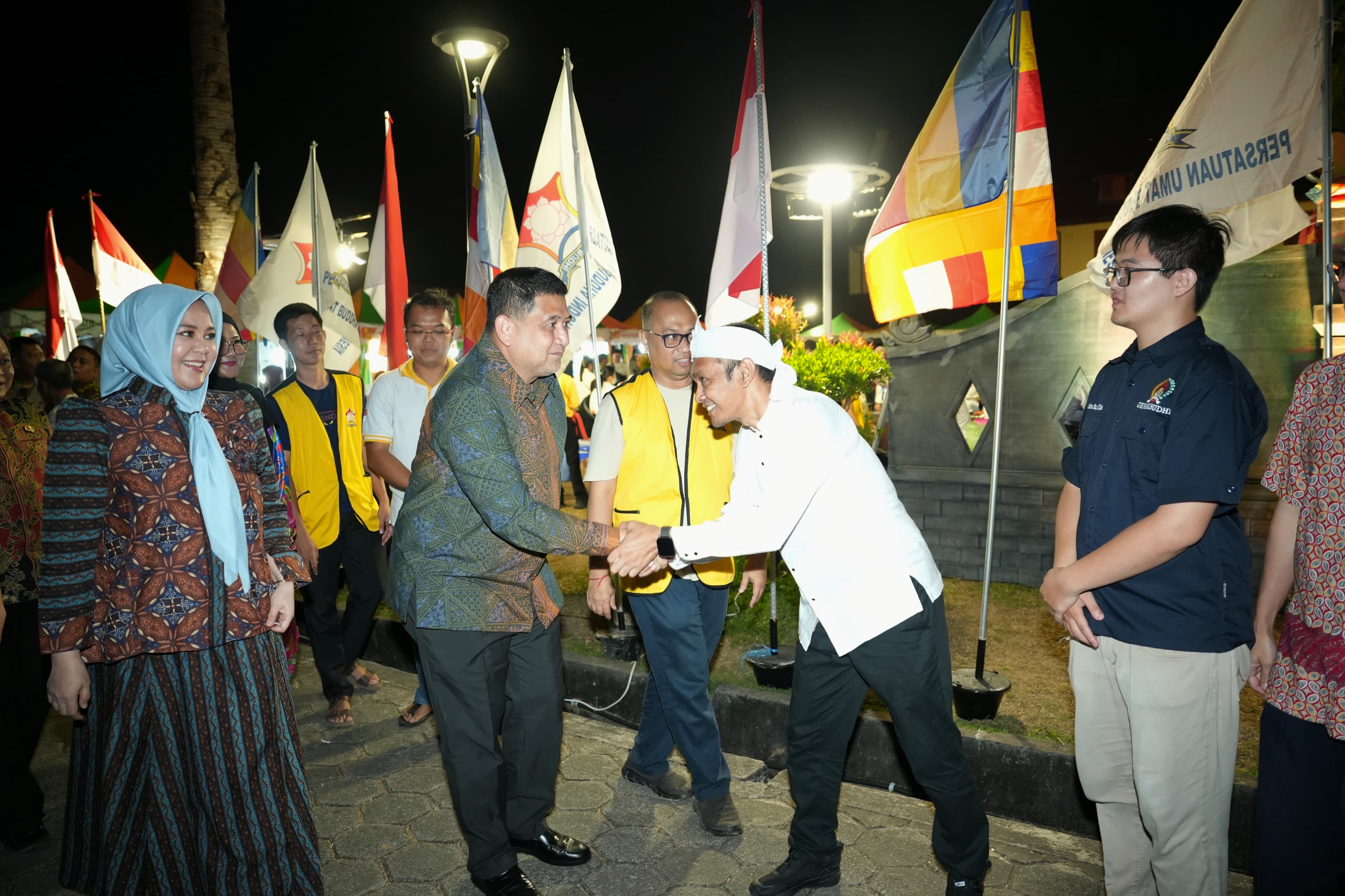 Shared Home: Makassar Mayor Stresses Interfaith Collaboration as Key to Peace in Waisak Celebration